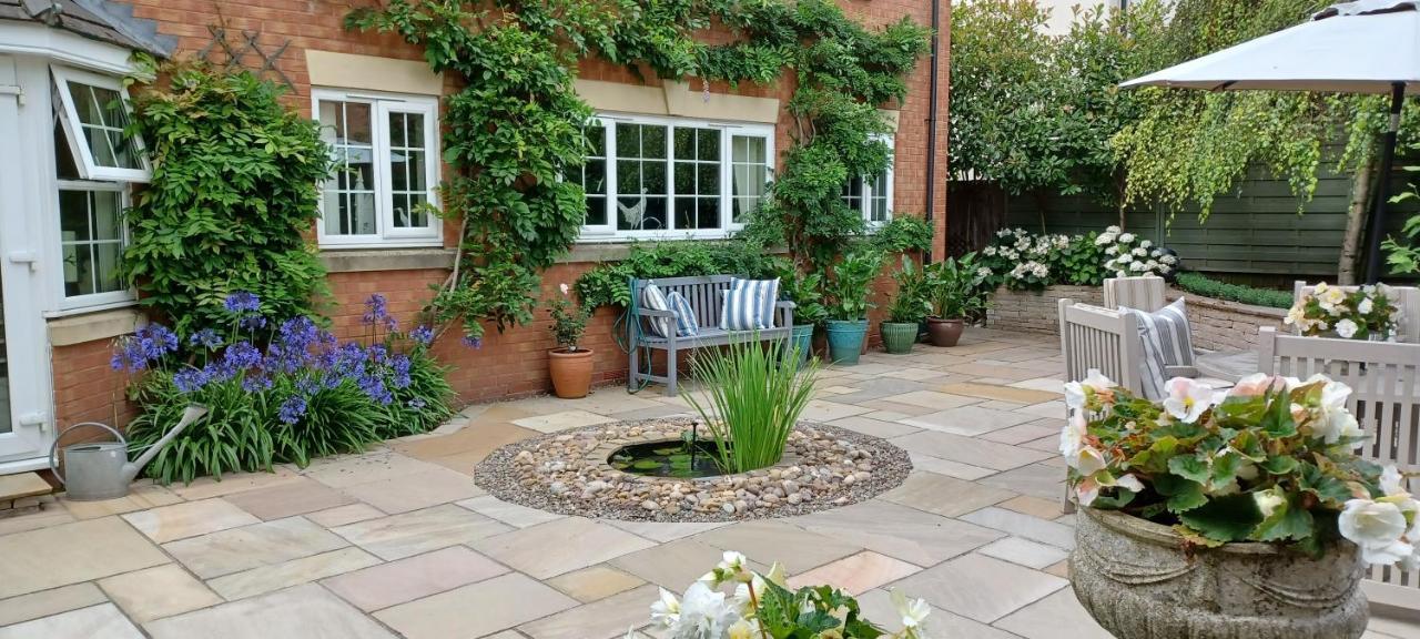 Harlequin B&B Ledbury Exterior photo