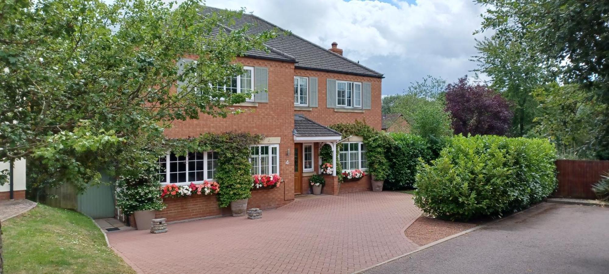 Harlequin B&B Ledbury Exterior photo